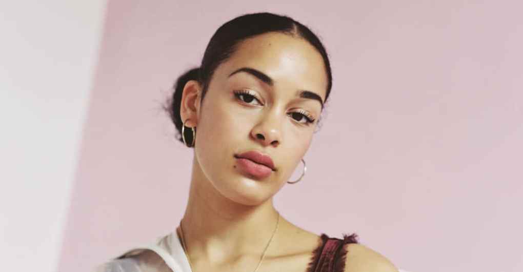 jorja-smith-interview-1_btloit.jpg